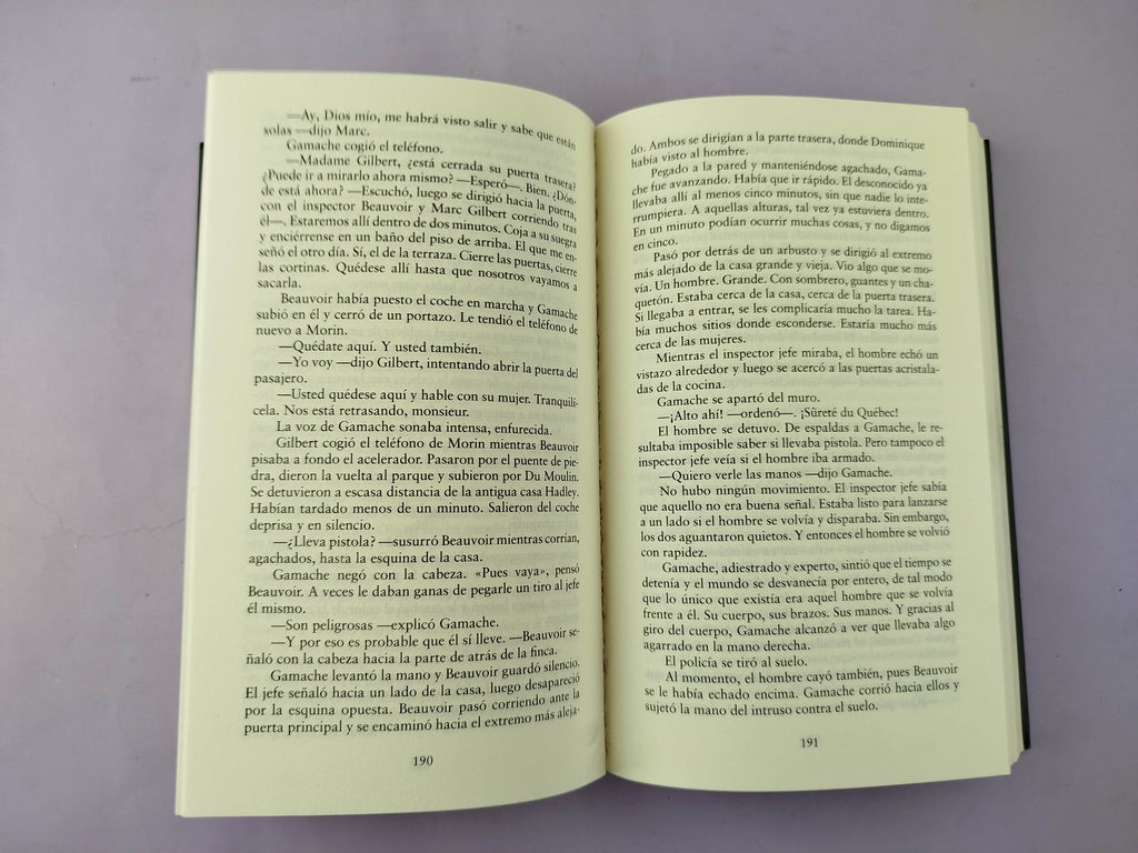 Un bello misterio by Louise Penny