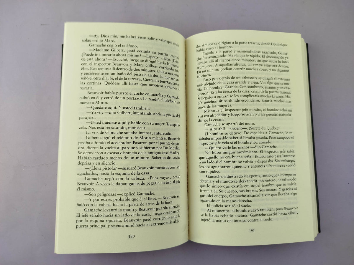 Un bello misterio by Louise Penny
