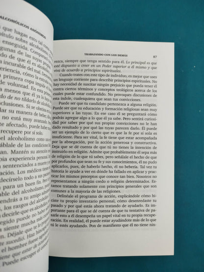 Alcohólicos anónimos by Varios