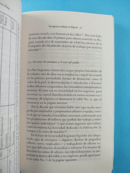 Insurgencia urbana en Bogotá by Mario Aguilera Peña