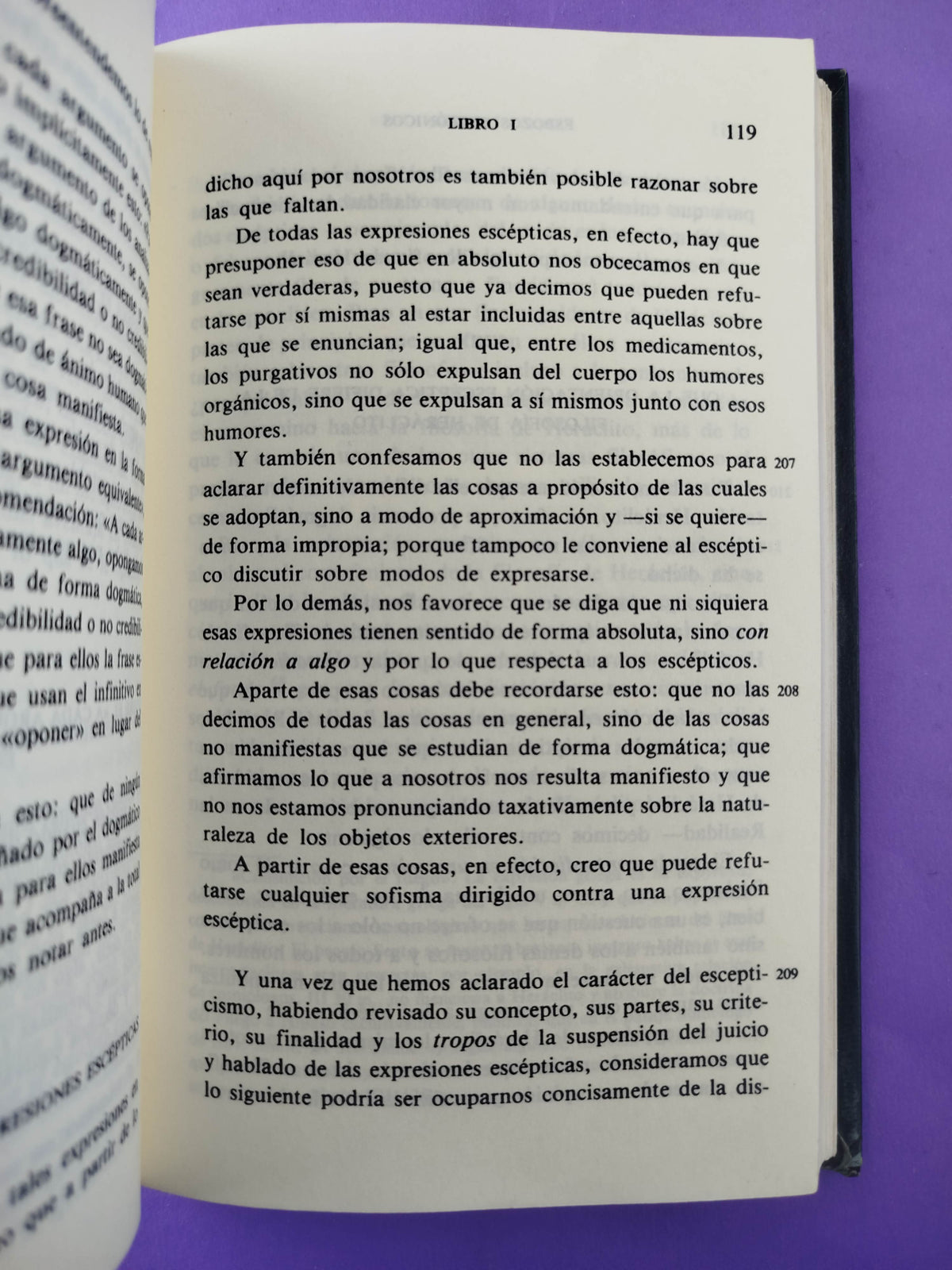 Esbozos pirrónicos by Sexto Empírico
