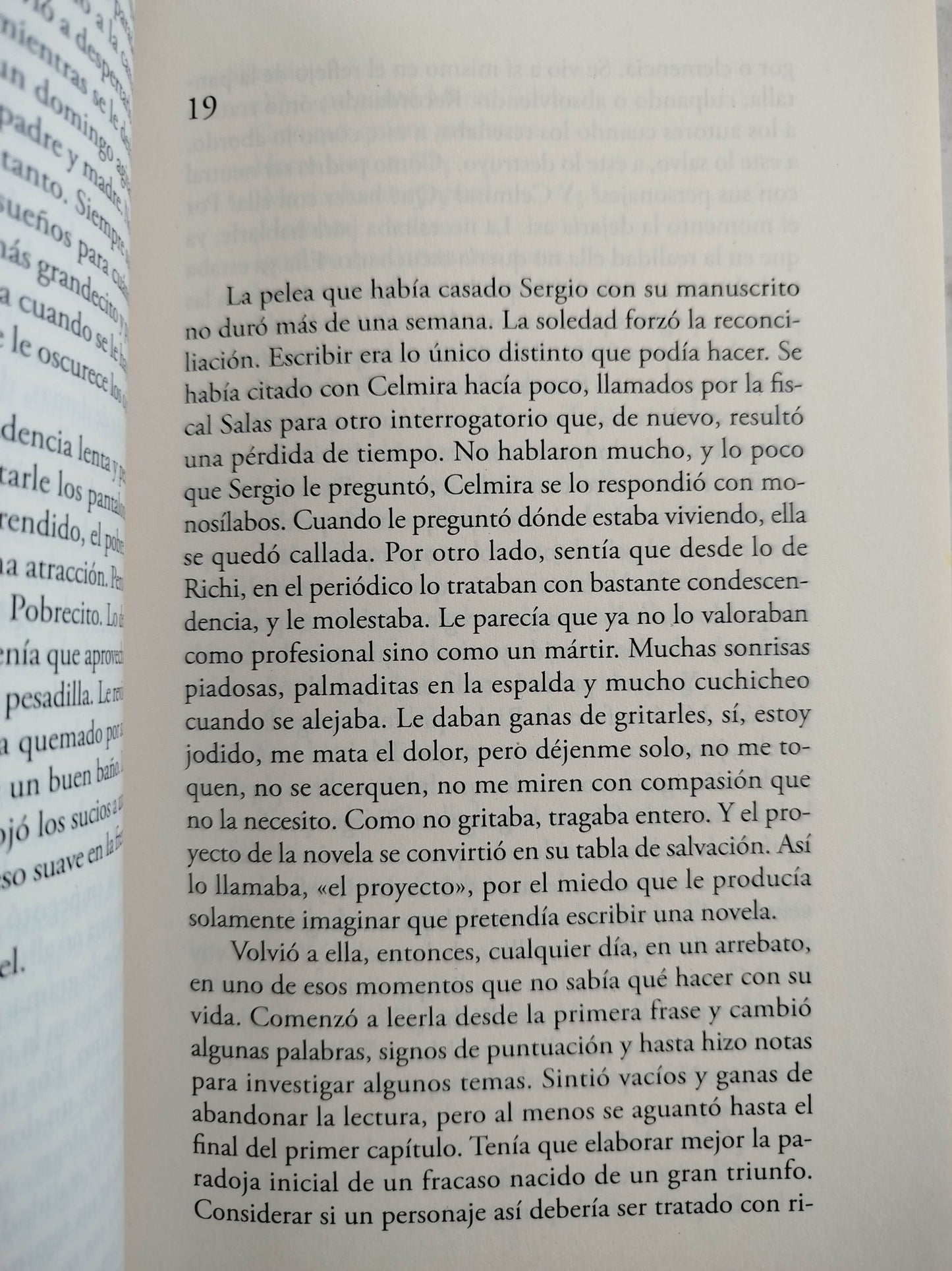 El vacío en el que flotas by Jorge Franco