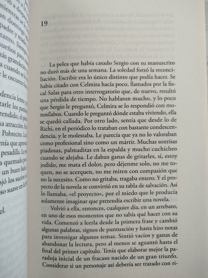 El vacío en el que flotas by Jorge Franco