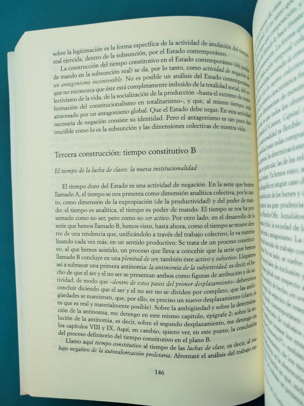 Fábricas del sujeto / ontología de la subversión by Antonio Negri