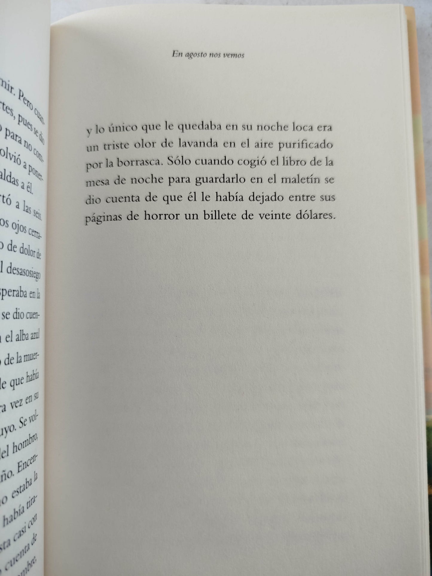 En agosto nos vemos by Gabriel García Márquez