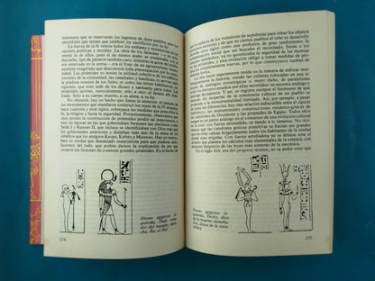 Dioses, Tumbas Y Sabios