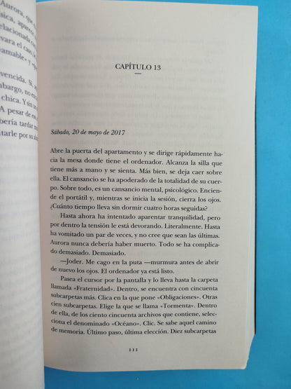 La Chica Invisible by Blue Jeans