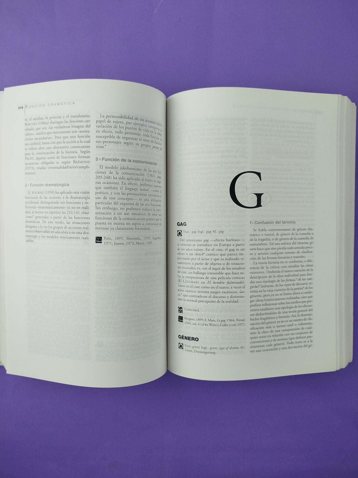 Diccionario del teatro: Dramaturgia, estética, semiología