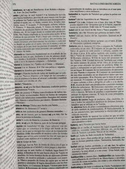 Diccionario De Uso Del Español María Moliner 2 Tomos by María Moliner