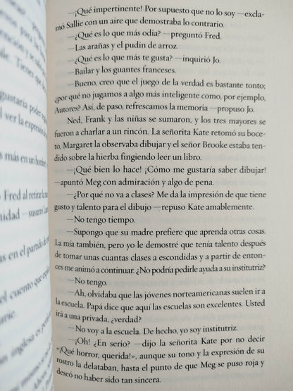 Mujercitas by Louisa May Alcott