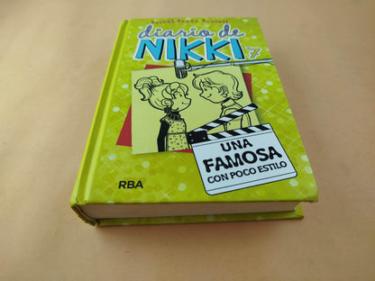 Diario de Nikki 7 Una Famosa con Poco Estilo by Rachell Rennée Russell
