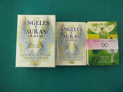 Ángeles y Auras Oráculo, Libro Y 44 Cartas by Radleigh Valentine Y Dougall Fraser