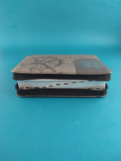 Biblia pequeña negra gris con índice