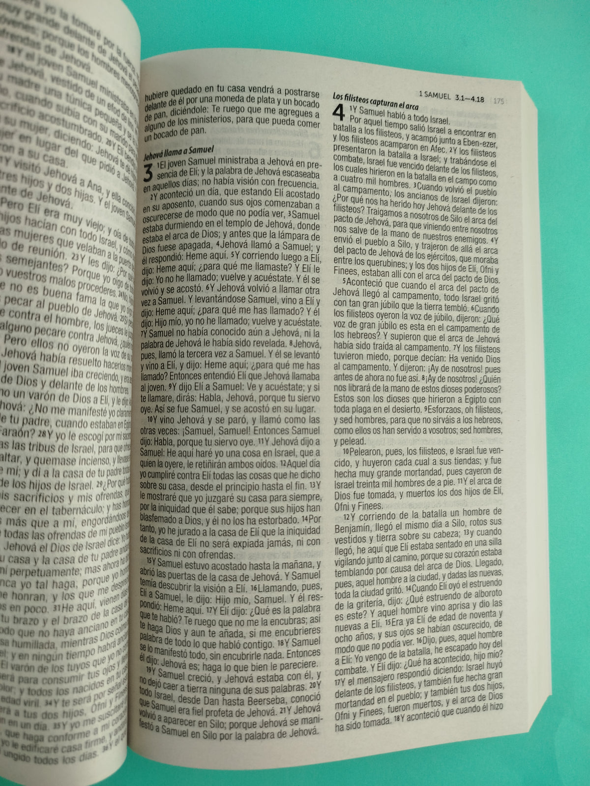 Biblia Rvr Misionera by En papel periódico