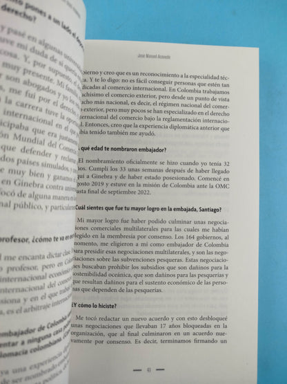 El país en sus manos by Jose Manuel Acevedo
