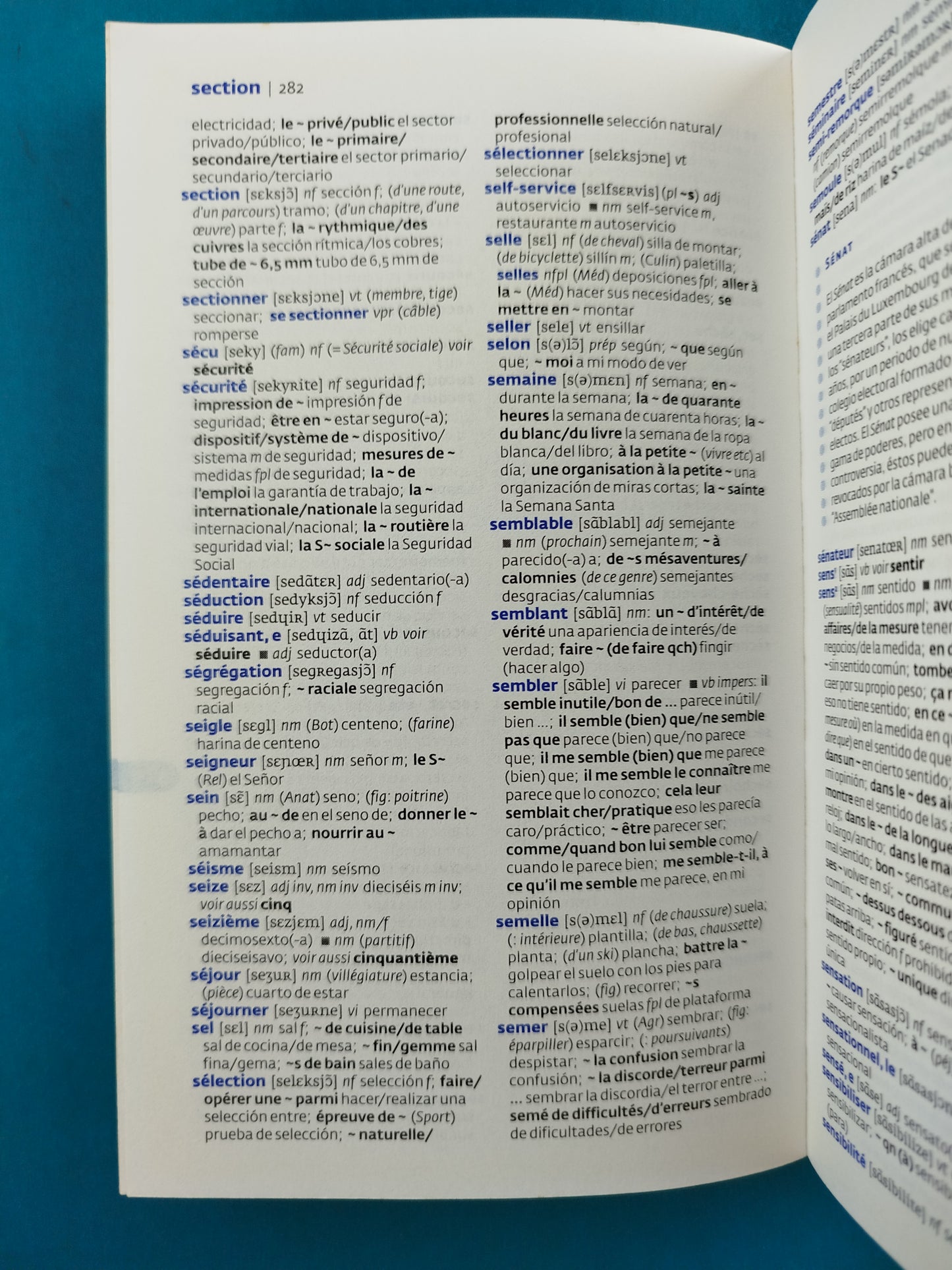 le robert & collins poche espagnol