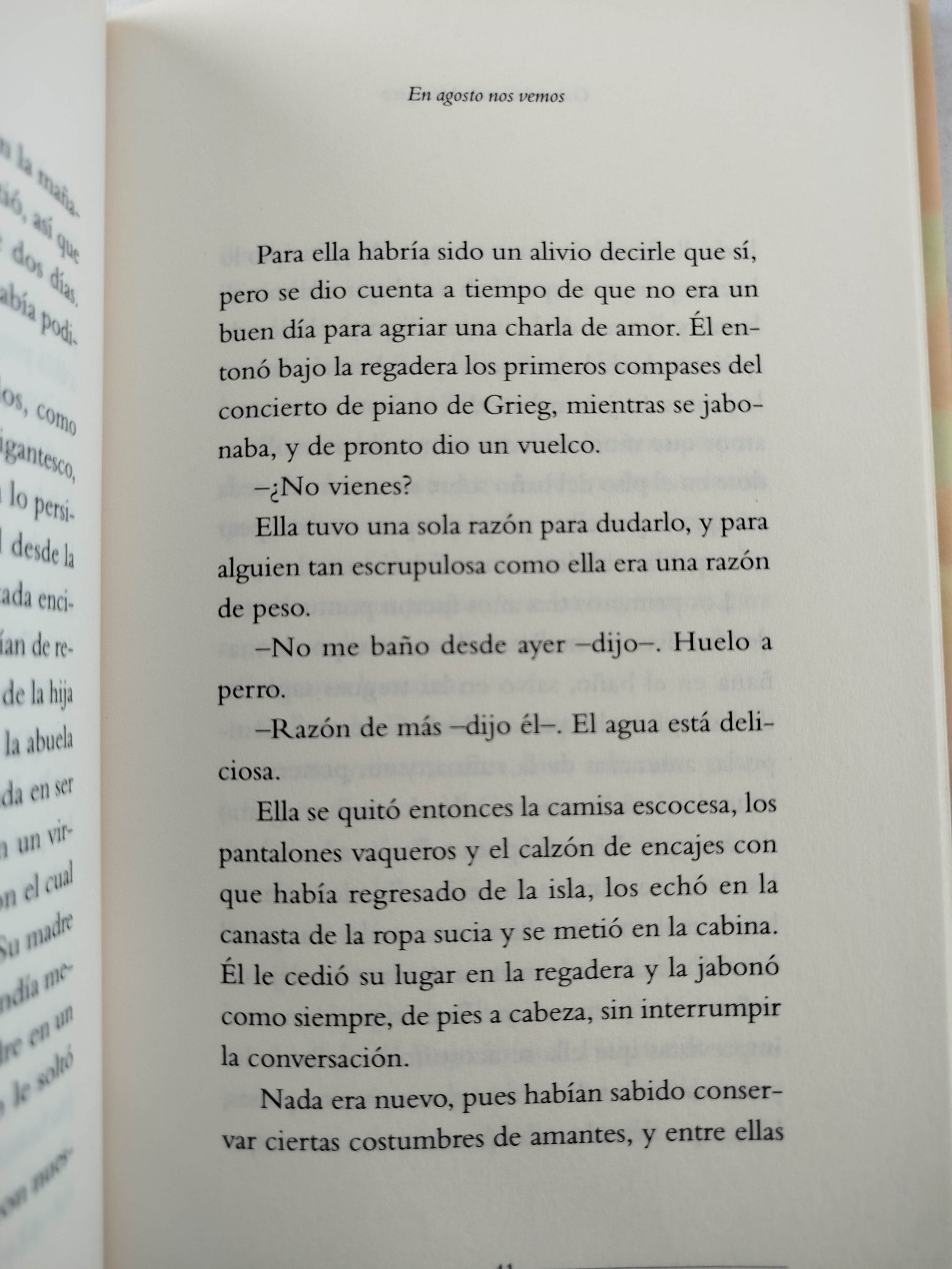 En agosto nos vemos by Gabriel García Márquez