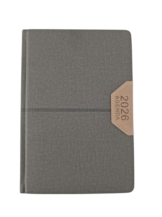 Agenda ejecutiva 2026 notebook gris