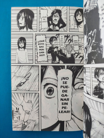 Ataque de los titanes N.2 by Hajime Isayama