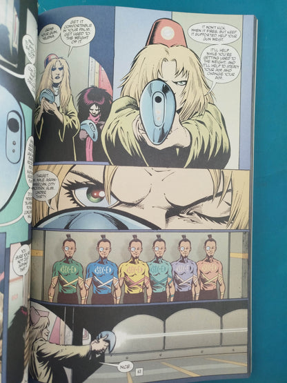 Transmetropolitan Vol. 6: Gouge Away by Warren Ellis Darrick Robertson