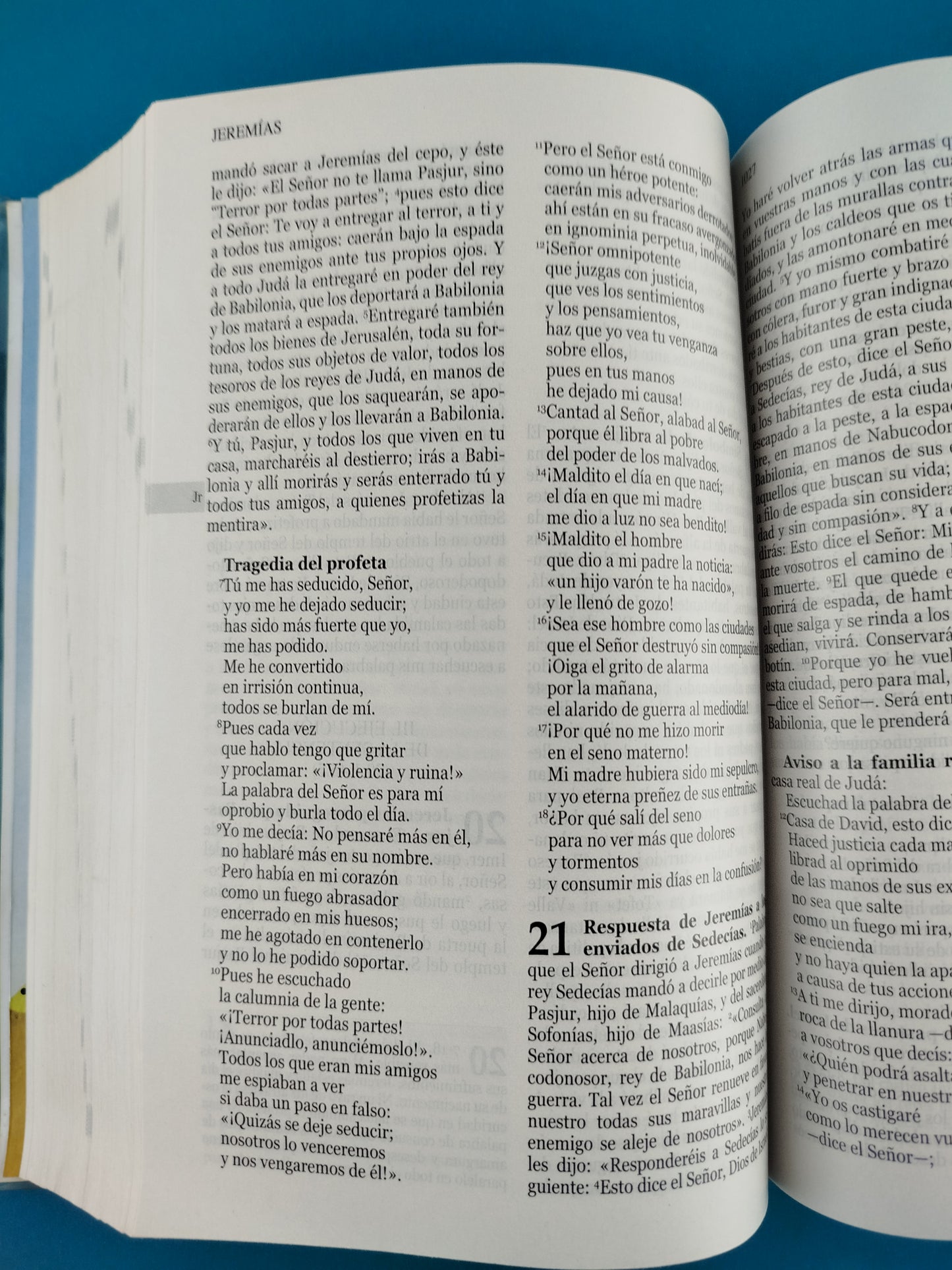 Nuestra sagrada biblia letra grande misión continental