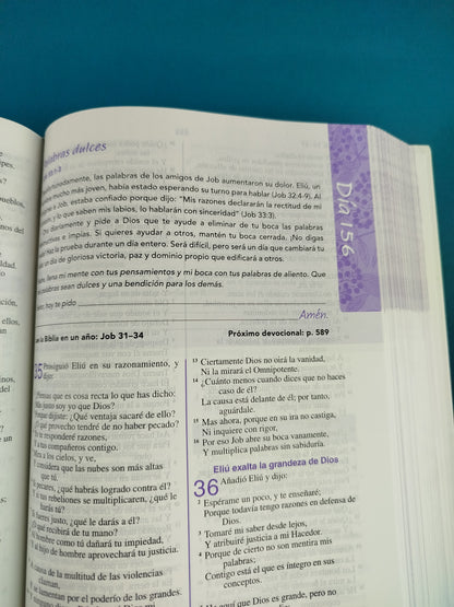 Biblia de una joven conforme al corazón de Dios pasta dura