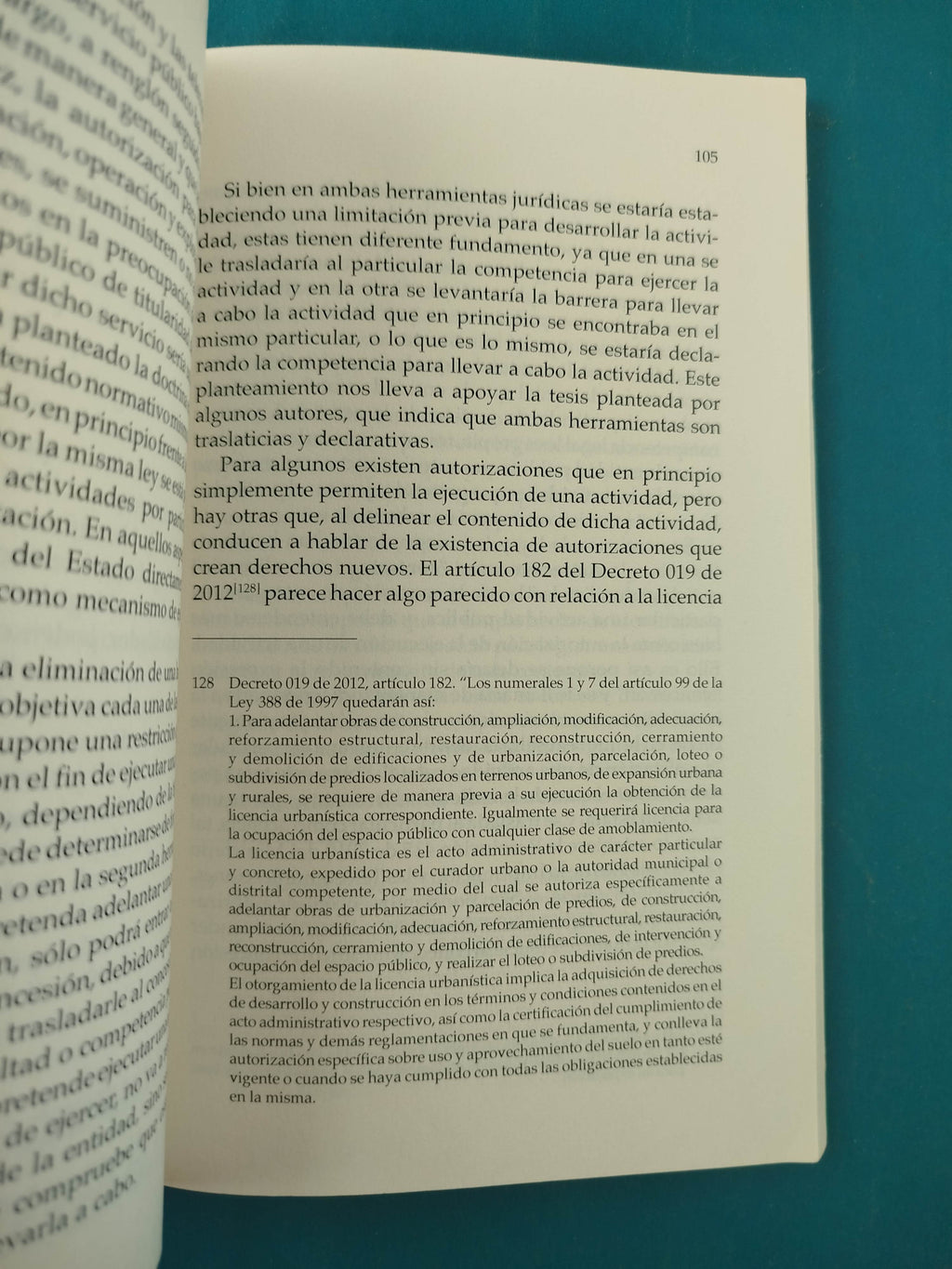 Autorizaciones Y Concesiones En El Derecho Administrativo Colombiano by Juan Carlos Covilla Martinez