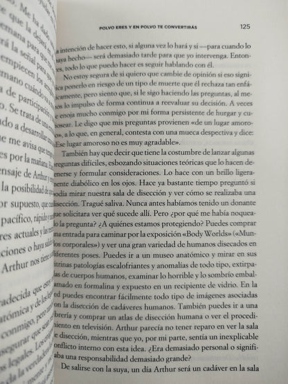Todo lo que queda by Sue Black