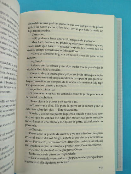 Confesiones by Colleen Hoover