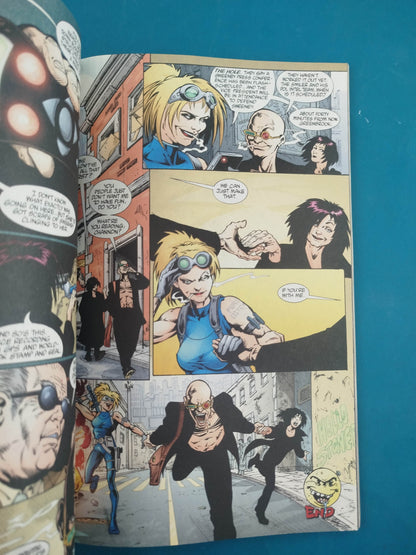 Transmetropolitan Vol. 5: Lonely City by Warren Ellis Darick Robertson