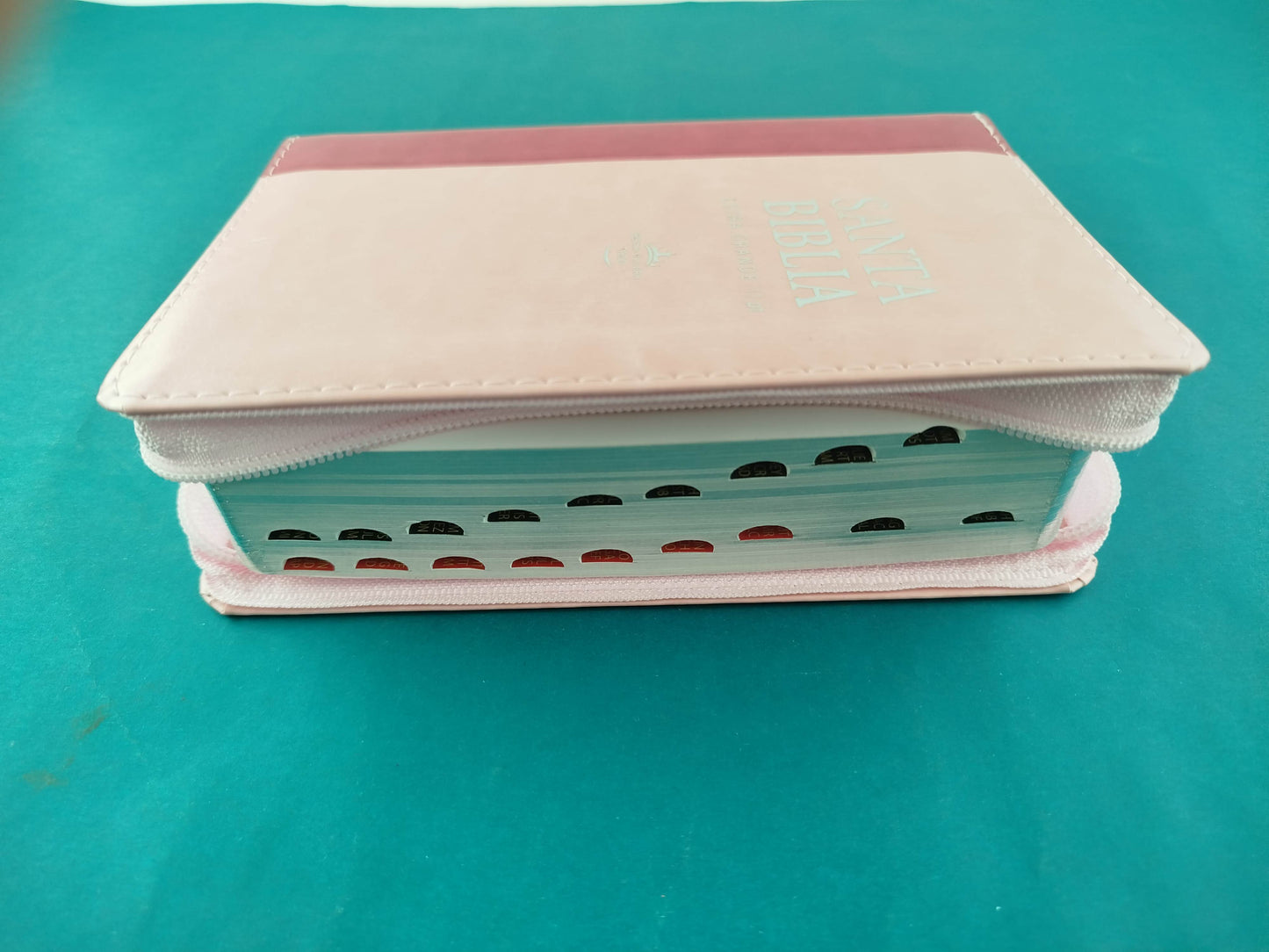 Biblia Mediana Fucsia Rosado con Índice y Letra Grande