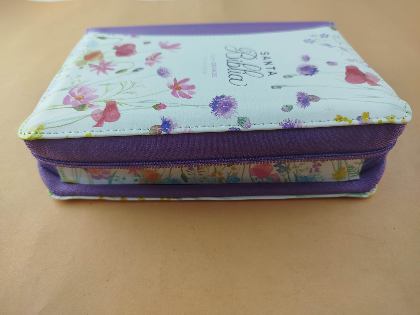 Biblia rvr 1960 colección primaveral letra grande morada con cierre