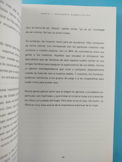 Dios usa lápiz labial by Karen Berg