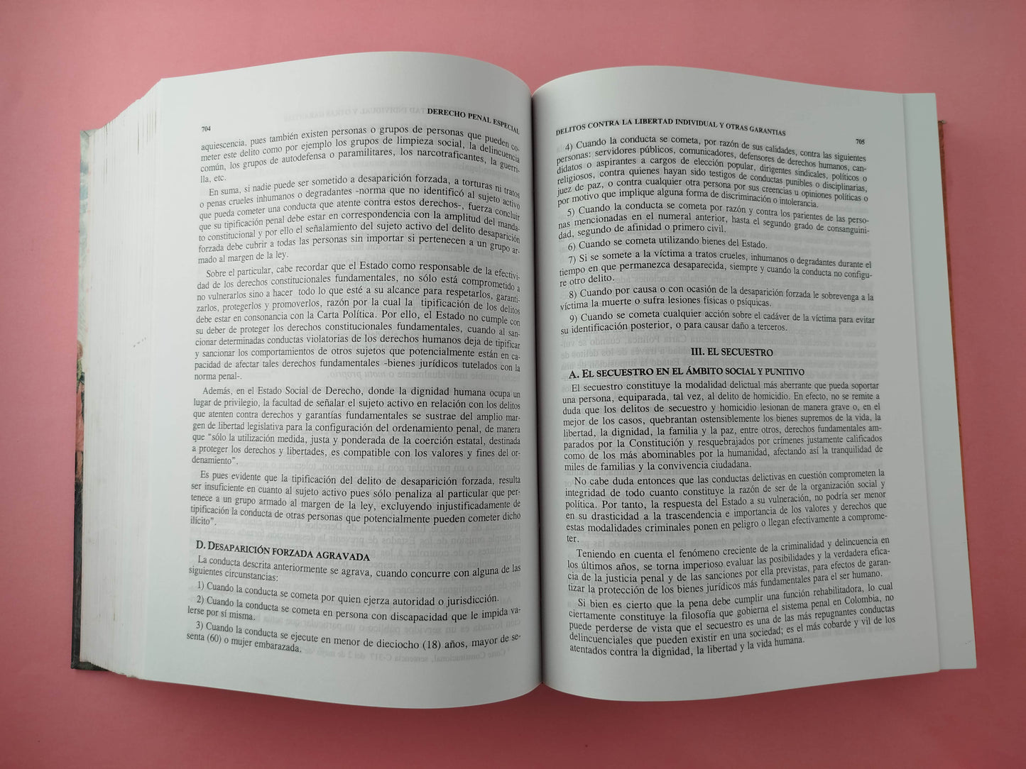 Manual de derecho penal; parte general y especial 9na ed