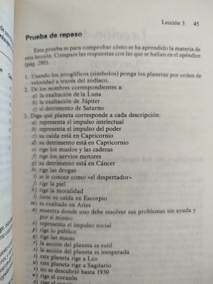 Aprenda astrología by Marion D March Y Joan