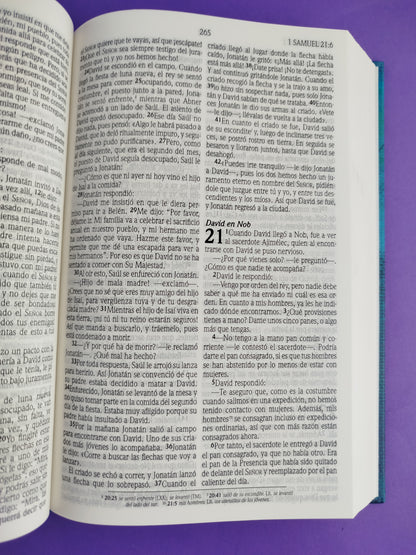 Biblia promesas nvi azul pasta dura by Nueva Versión Internacional