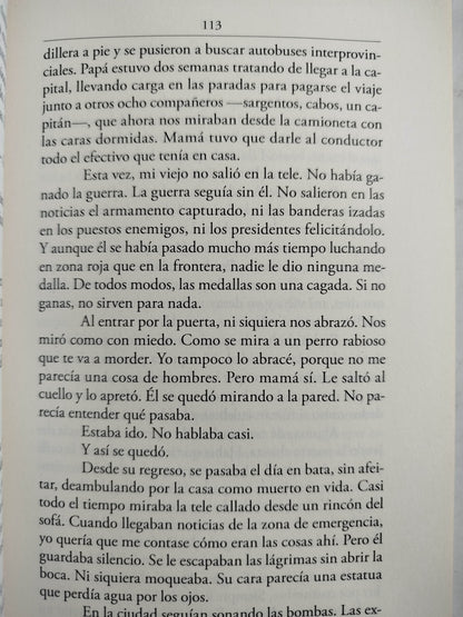 La noche de los afileres by Santiago Roncagliolo