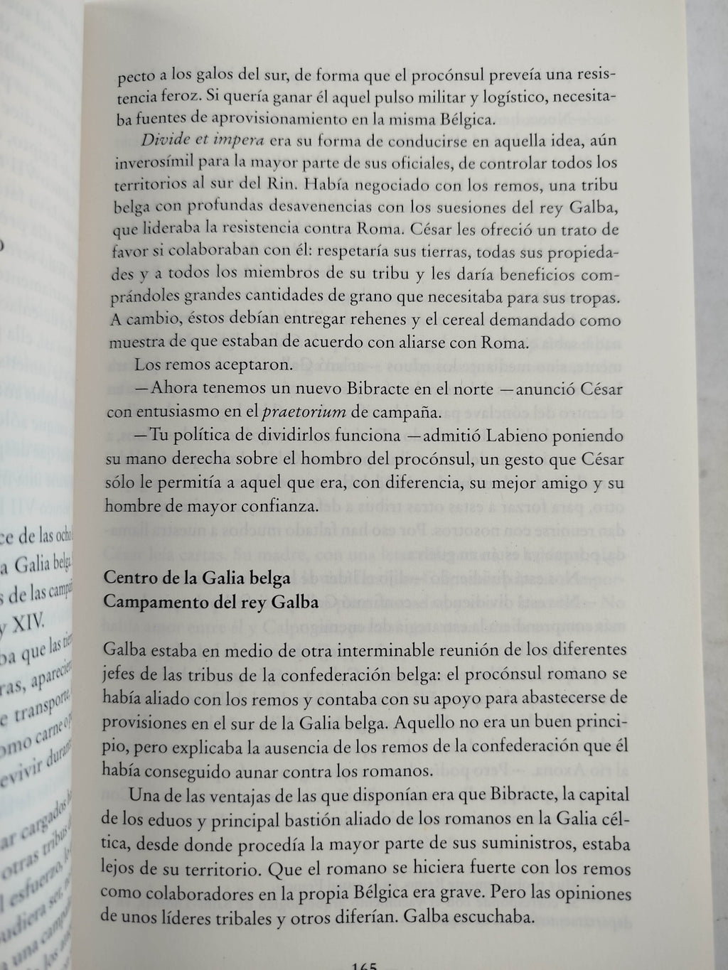 Los Tres Mundos, la conquista de las Galias por Julio César by Santiago Posteguillo