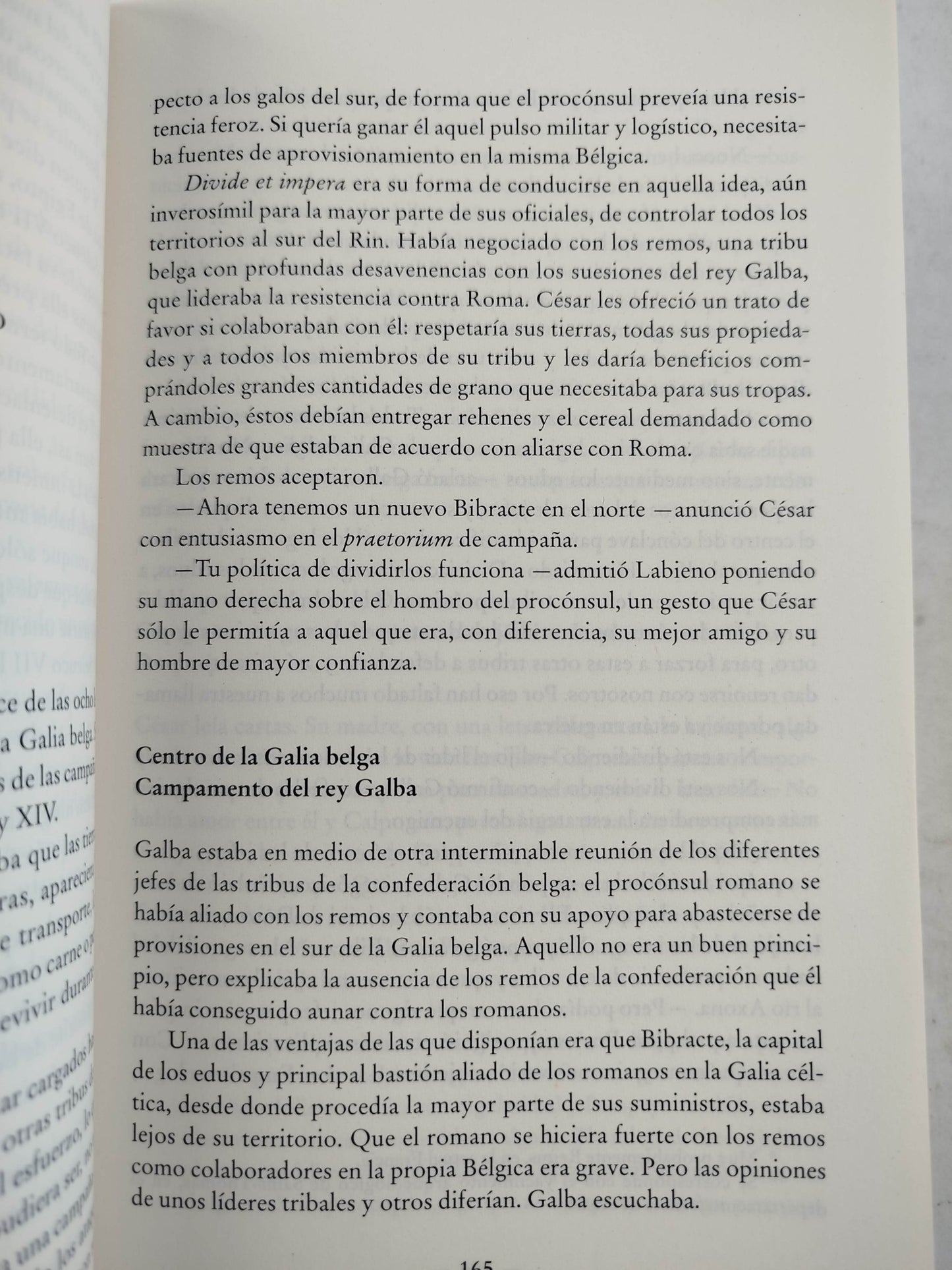 Los Tres Mundos, la conquista de las Galias por Julio César by Santiago Posteguillo