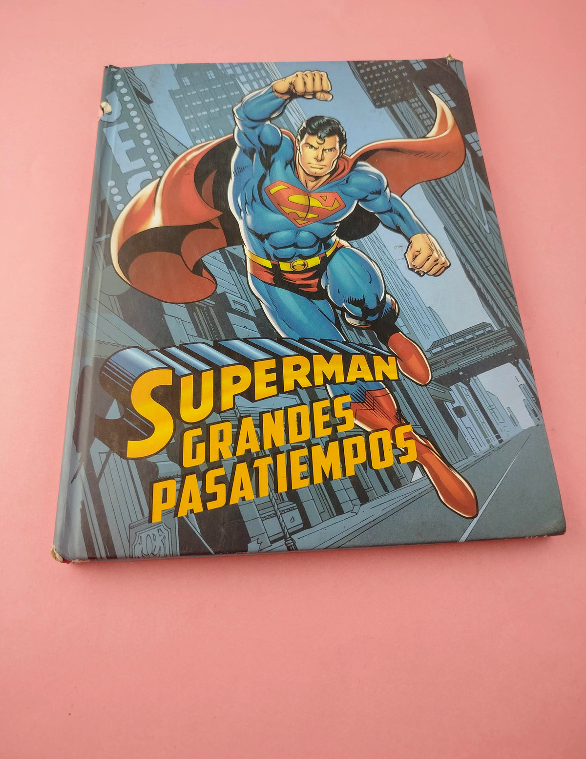 Superman grandes pasatiempos by DC comics