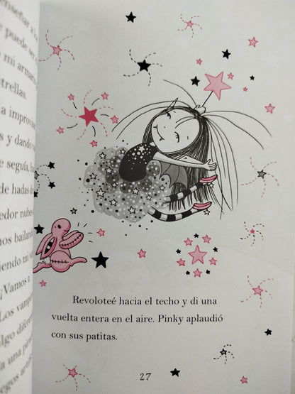 Isadora Moon y la noche mágica by Harriet Muncaster