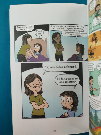 Cloe y su unicornio amigas sobre ruedas