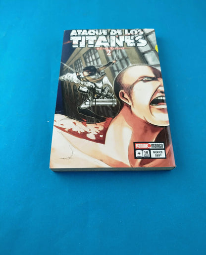 Ataque de los titanes N.2 by Hajime Isayama
