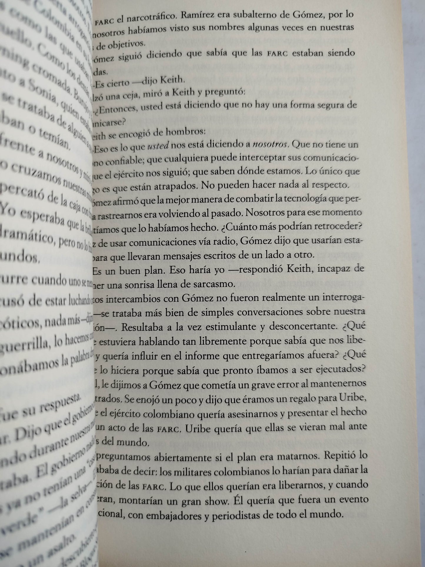 Lejos del infierno by Marc Gonsalves, Heith Stansell, Tom Howes, Gary Brozek