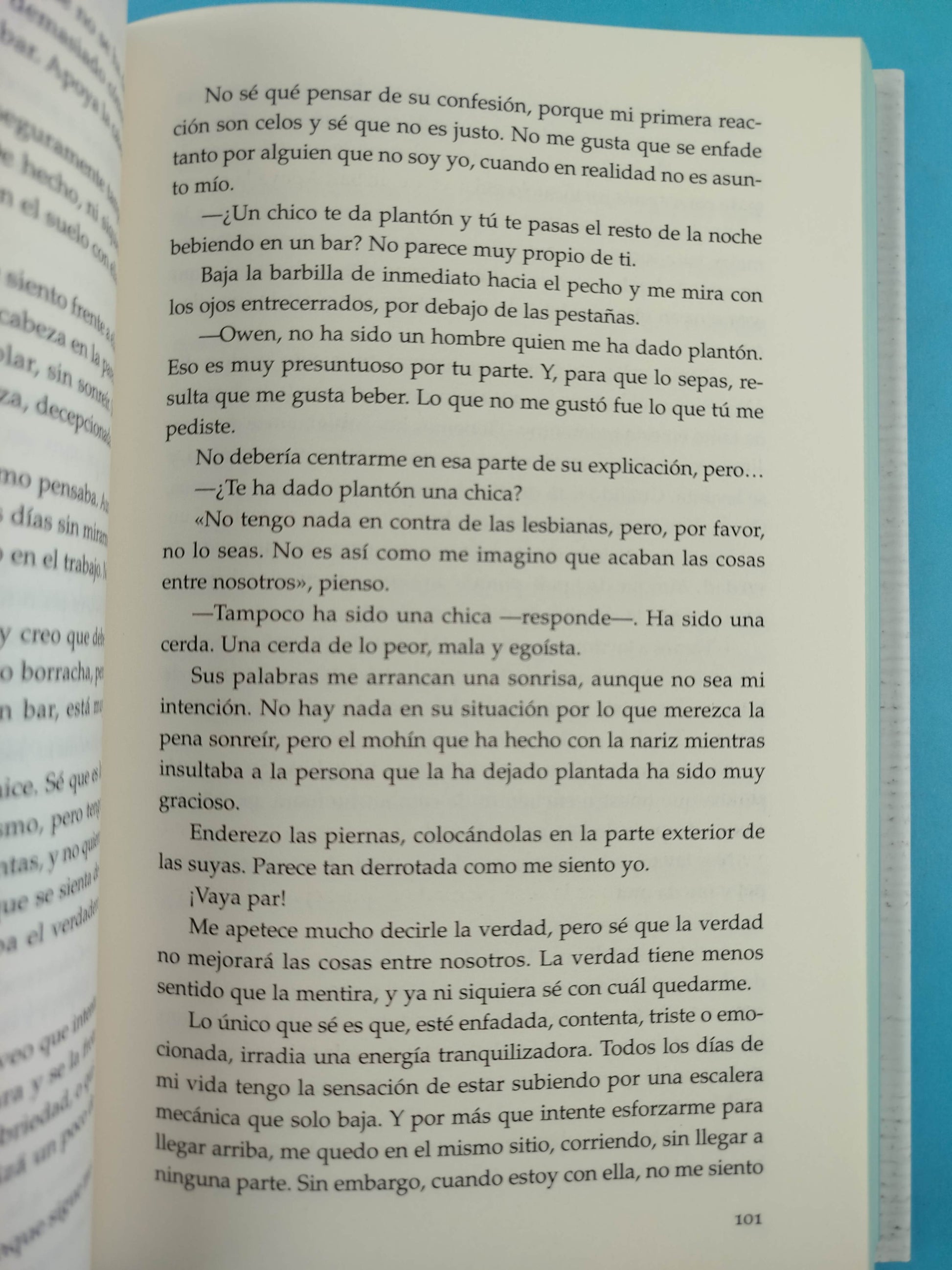 Confesiones by Colleen Hoover