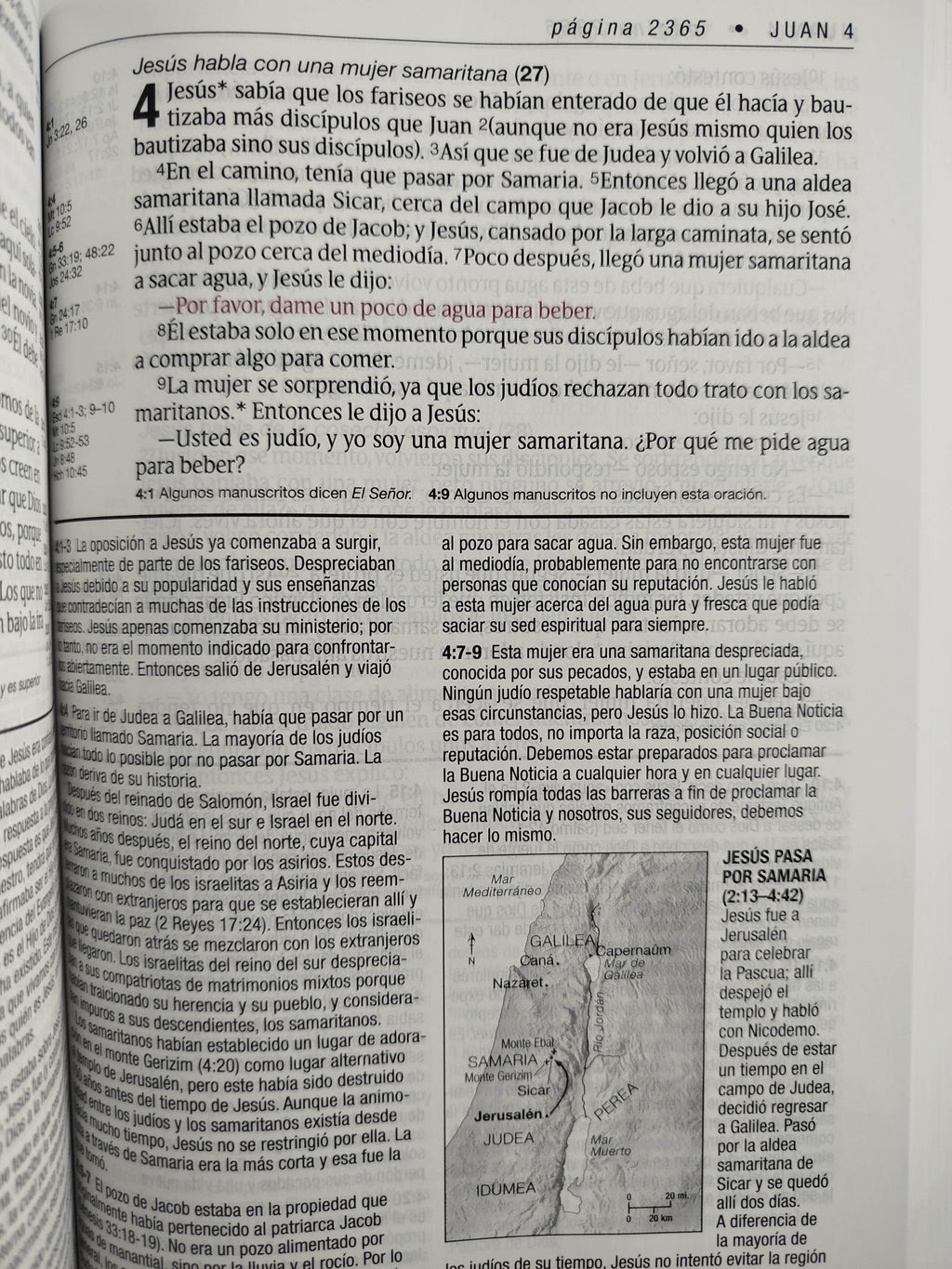 Biblia de estudio diario vivir pasta dura letra grande by Tyndale