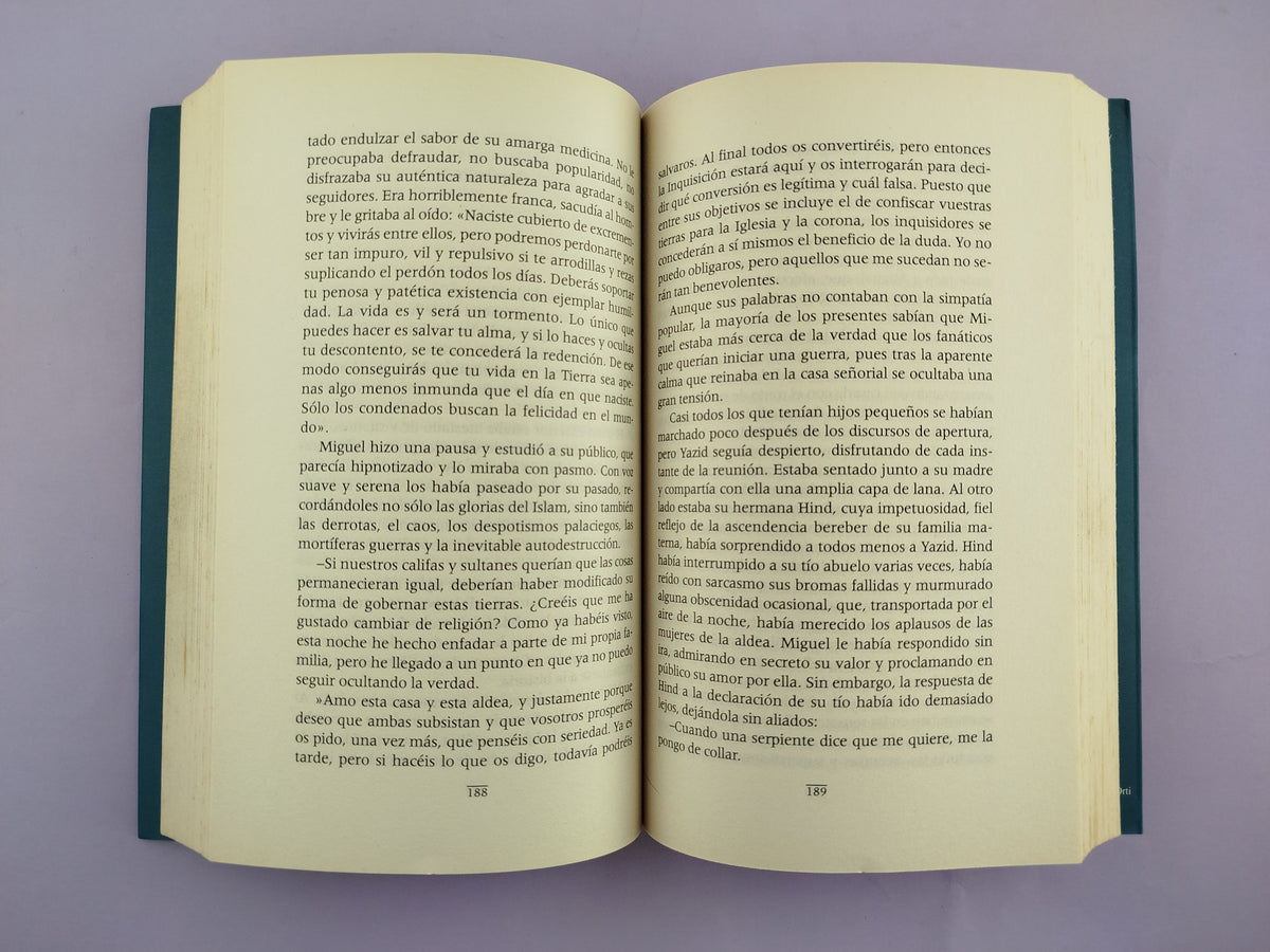 A la sombra del granado by Tariq Ali
