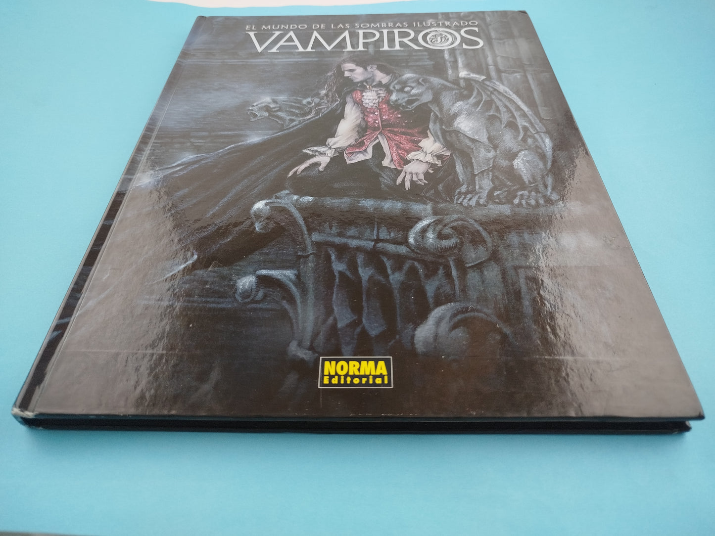 Mundo de las sombras ilustrado: Vampiros