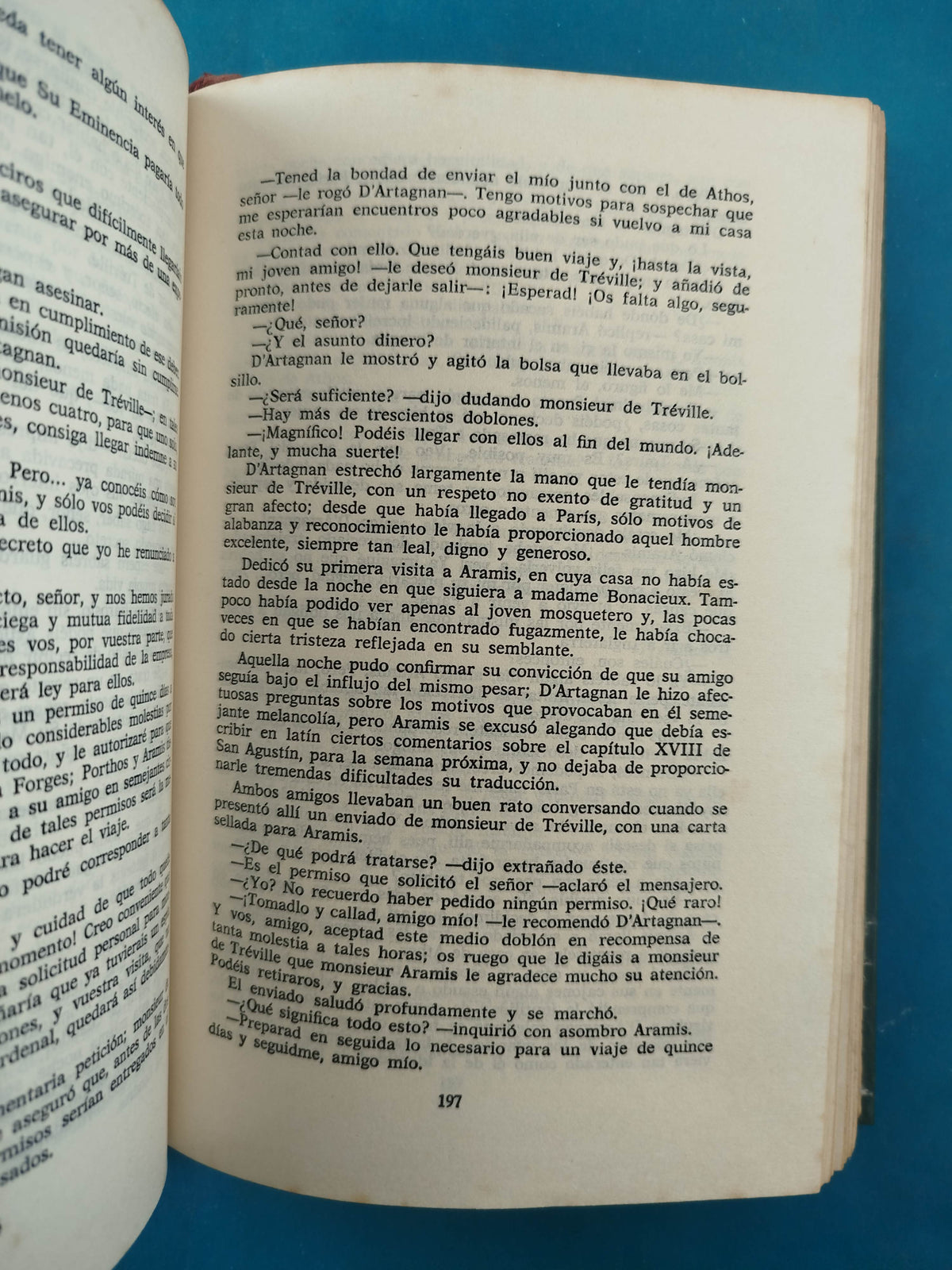 Los tres mosqueteros by Alexandre Dumas