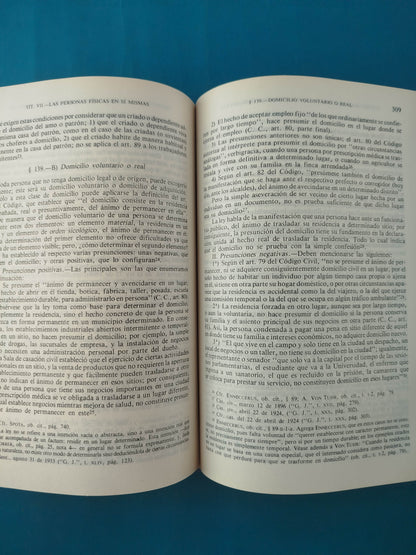 Derecho civil tomo I parte general y personas undécima edición by Arturo Valencia Zea